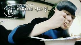 小象吃瓜,趣味盎然的夏日食趣记