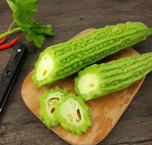 吃瓜人在70,笑谈世间百态，品味人生酸甜苦辣